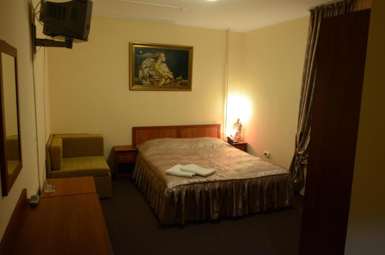 Burger Plus Inn Lviv Room photo