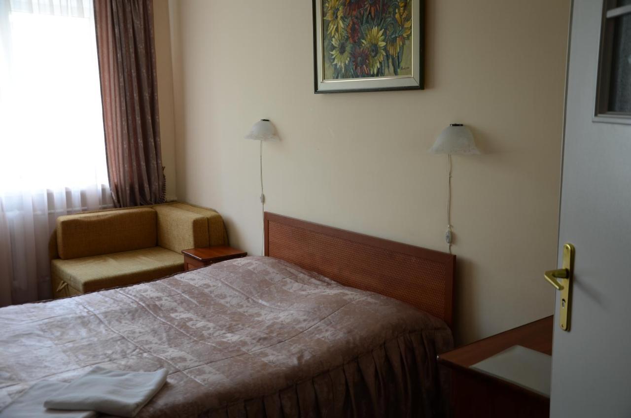 Burger Plus Inn Lviv Room photo